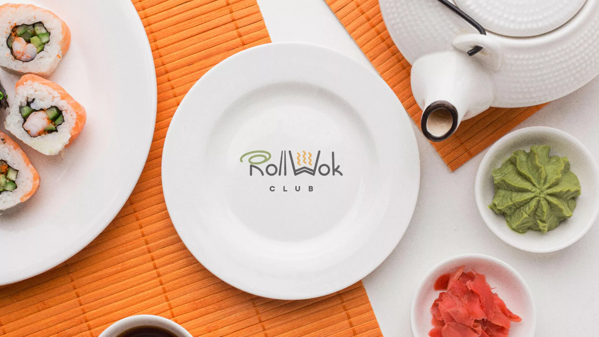 Разработка логотипа и фирменного стиля суши-бара «Roll Wok Club» в Константиновске